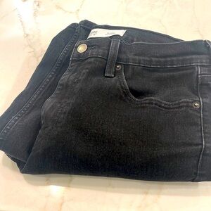 CLASSIC LEVIS HIGH RISE JEANS